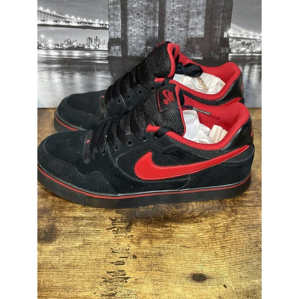 Nike SB Paul Rodriguez Sneakers Skate Shoes Black and Red Youth Kids Size 5.5 - Picture 3 of 9